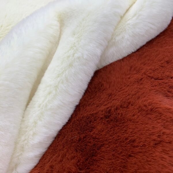 Pelo Curto Macio - Castanho