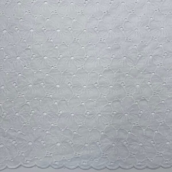 Bordado Inglês Flower - Branco