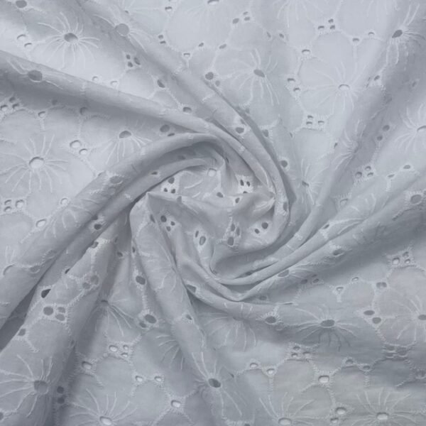 Bordado Inglês Flower - Branco