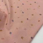 Popeline Giraffe and Leaves - Rosa - Image 3