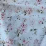 Popeline Flowers Butterfly by Ana Lobo - Rosa - Image 3