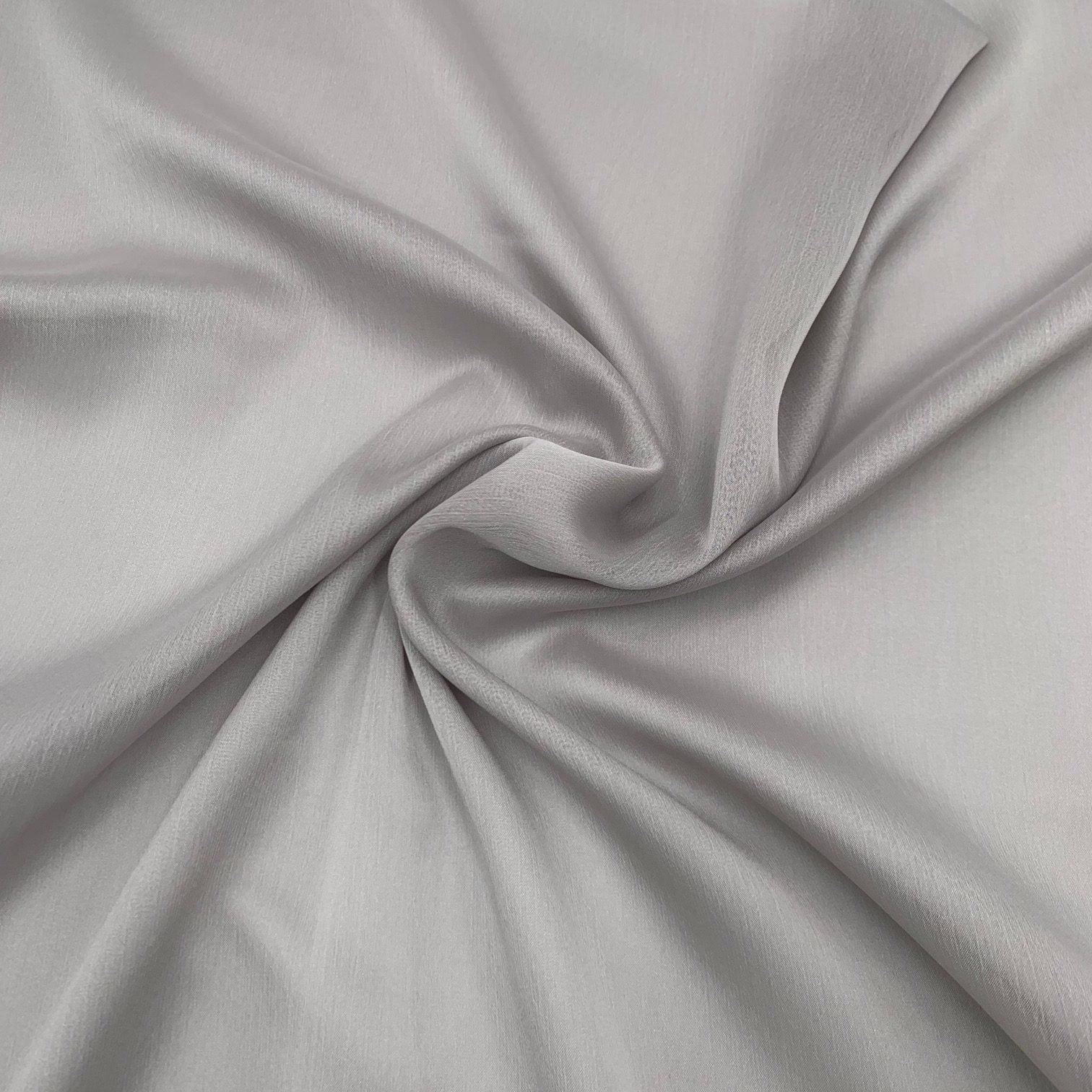 Cinza-claro-rotated-4.jpg Chiffon Riscado – Cinzento Claro