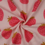 Musselina Big Strawberries – Rosa Claro - imagem 2