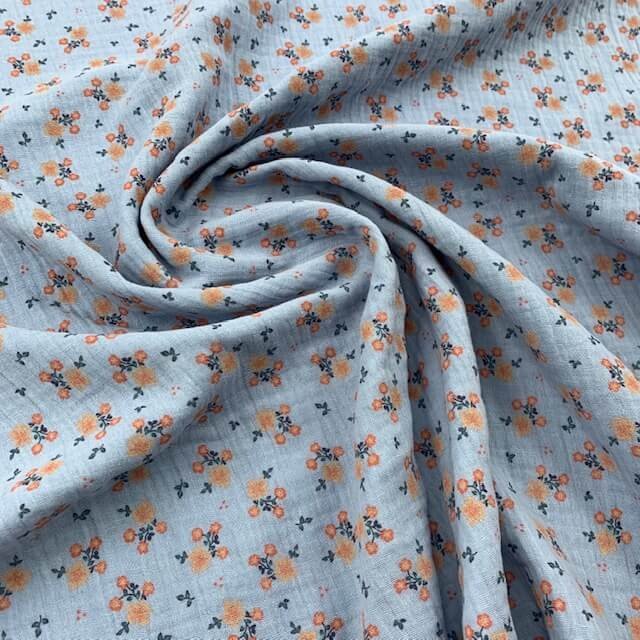 Gaze-Dupla-Floral-Azul-Bebe-a-1.jpg Musselina Floral – Azul Bebé