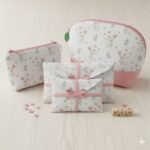 Popeline Animais Cão e Borboleta – Branco - imagem 3
