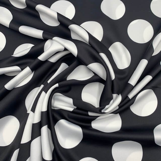 Seda Crepe Bolas 5cm – Preto