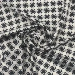 Seda Crepe Geometric – Black White - imagem 2